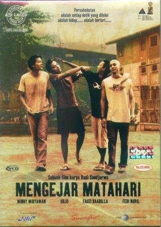 Mengejar matahari (2004) постер